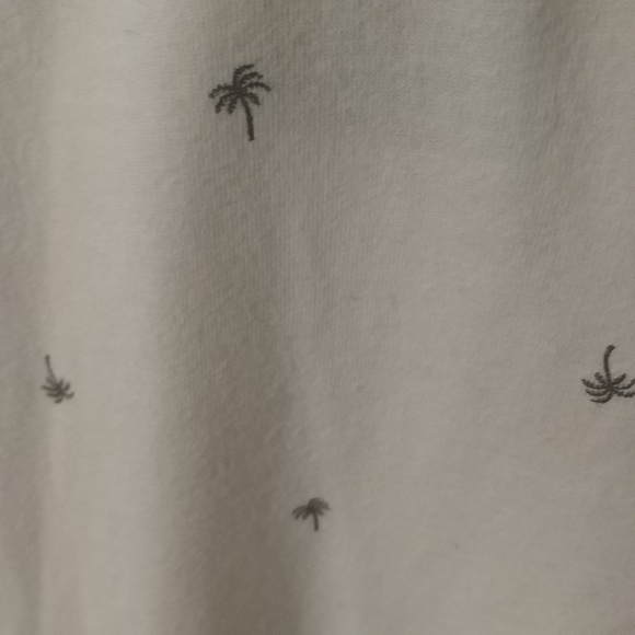 10/$10  Old Navy Palm Tree Tee XXL - Picture 3 of 4